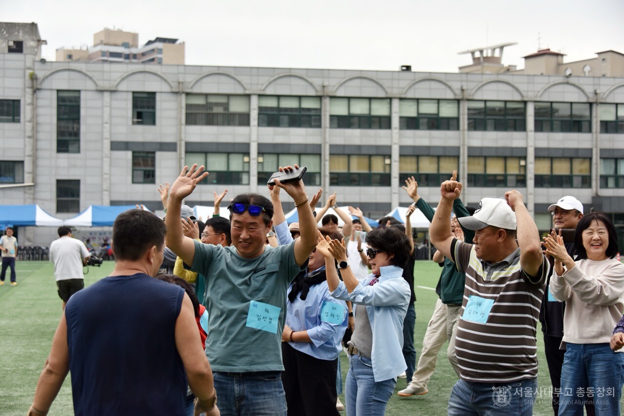 "와! 우리가 이겼다." /사진=송원기 동문(30회)