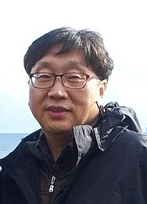김진구 총동창회 부회장(27회)이 지난 6일 개교 80주년 기념사업 기금으로 2천만원을 기탁했다.