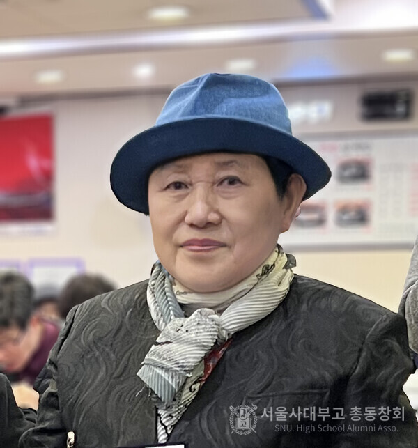 이부자 동문이 지난 15일 개교 80주년 기념사업 기금으로 1천만원을 기탁했다.